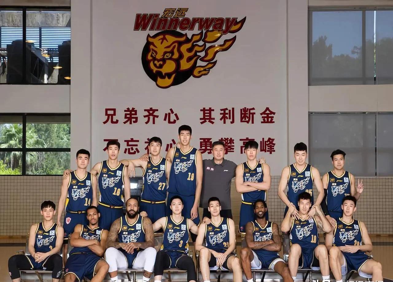 南昌八一队客场取得连胜，击败重庆斯威