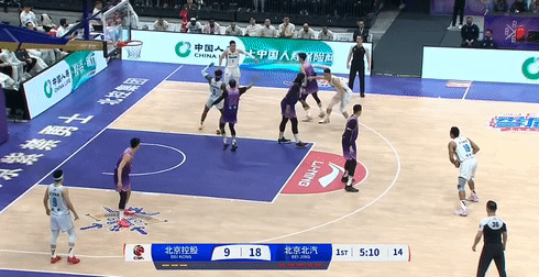 包含天空之城逆袭，瓦伦西亚全取三分的词条